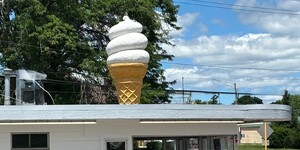 Cone or cup, it’s always sweet, A chilly way to beat the heat! 🍦